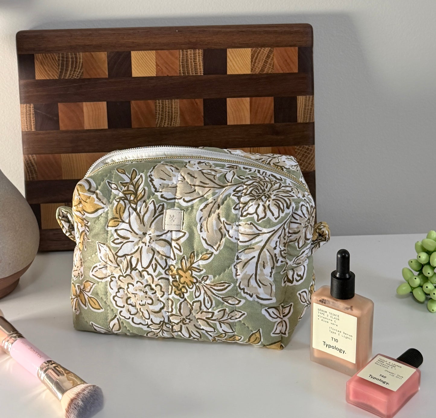 Cosmetic bag