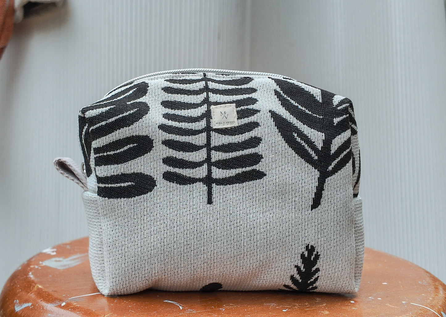 Cosmetic bag