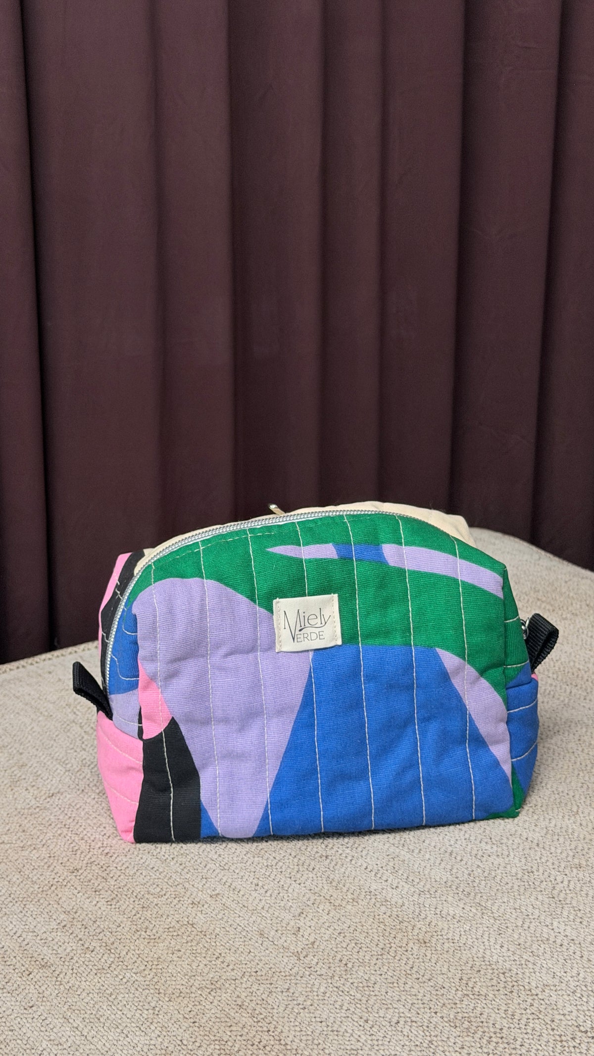 Cosmetic bag