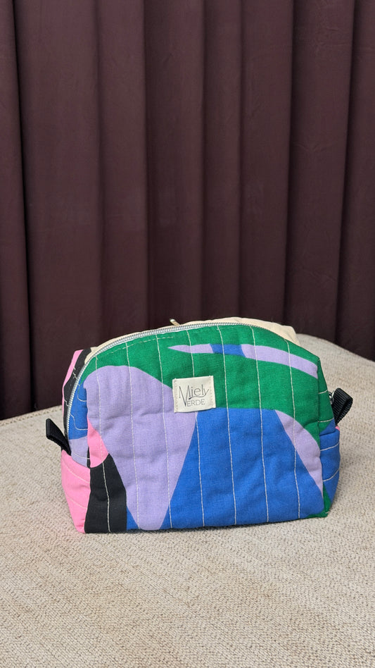 Cosmetic bag