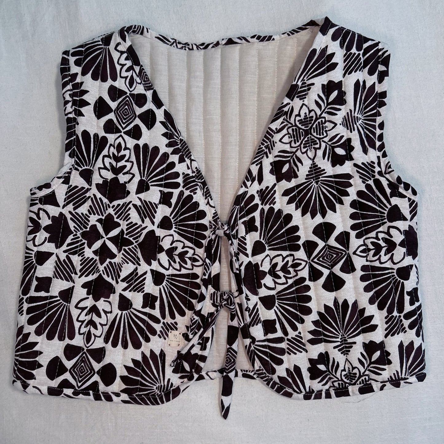 Reversible Sleeveless Vest ( Floral print)