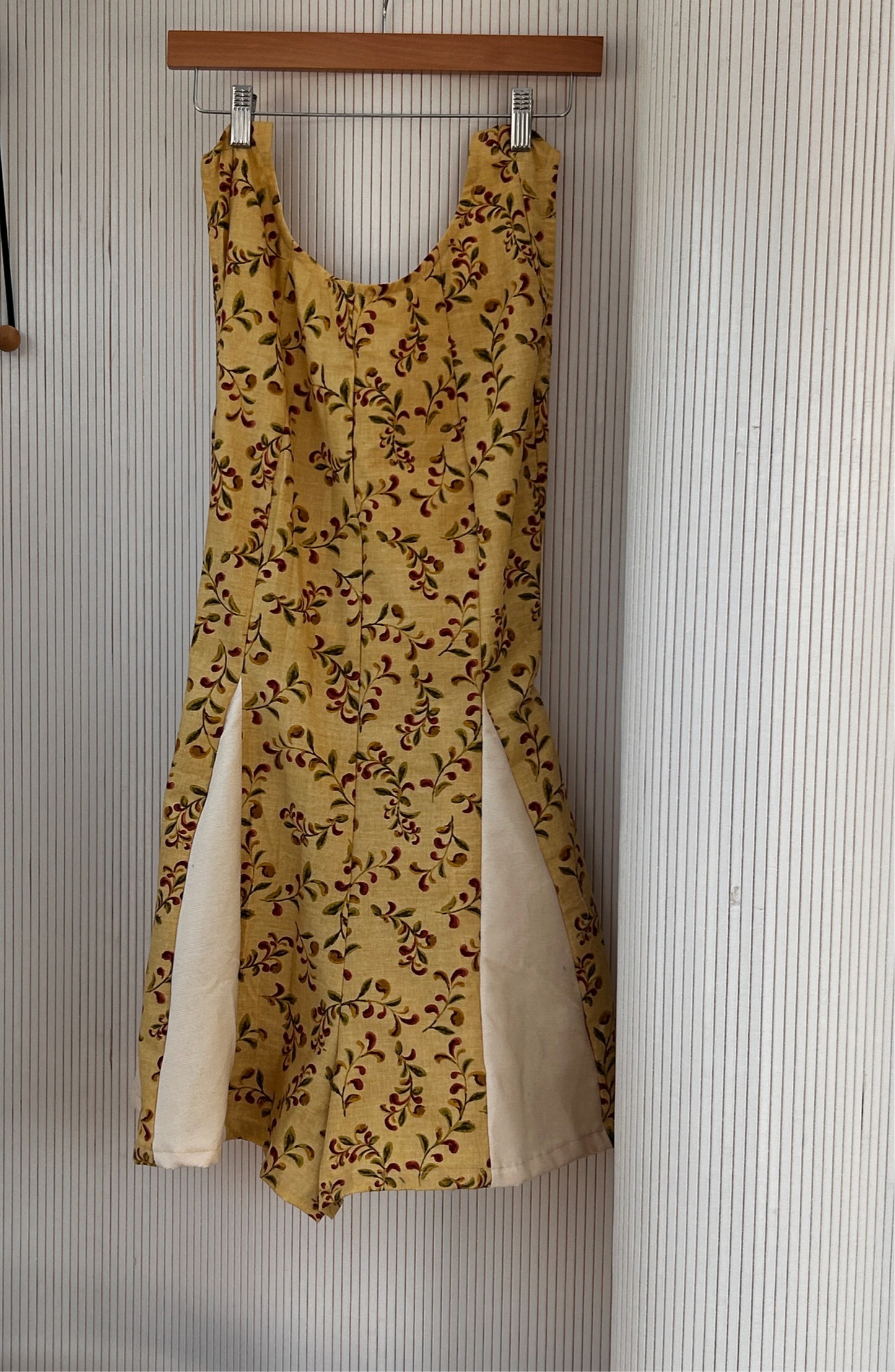 Hollyhock romper L/XL