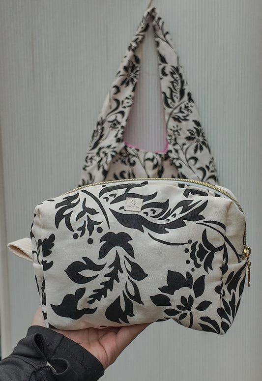 Cosmetic bag